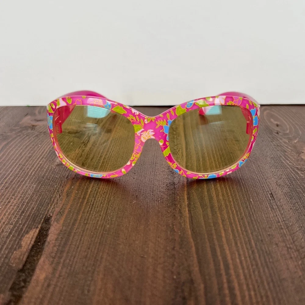 TrueDark Kids blue light blocking glasses.
